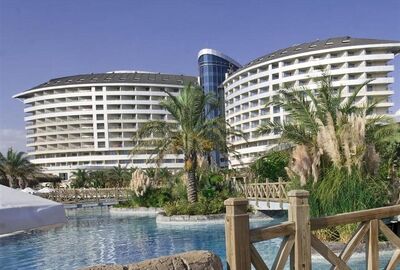 Royal Wings Hotel