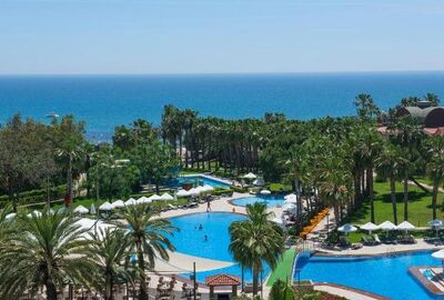 Arum Barut Collection