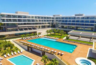 On Live Hotel