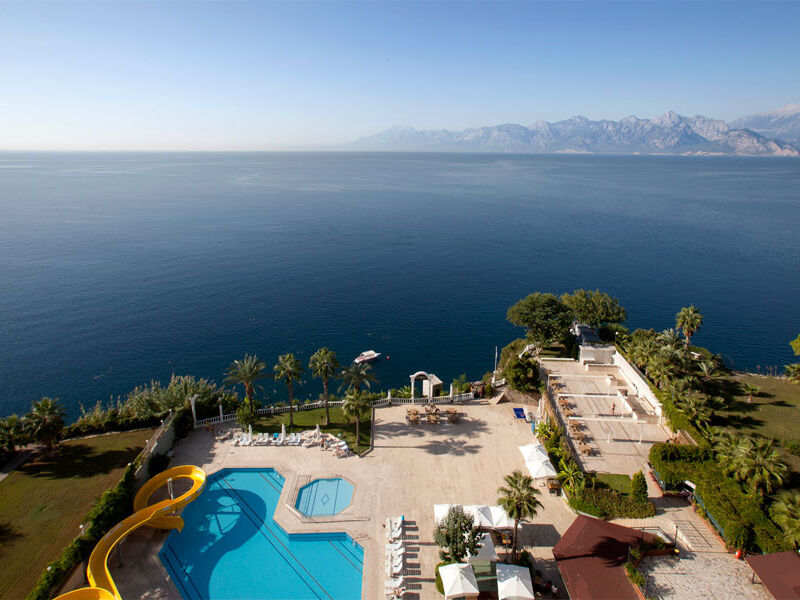 Adonis Hotel