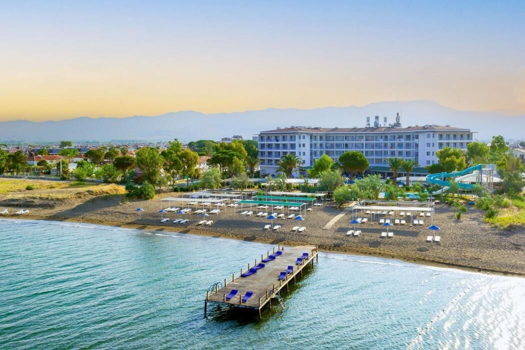 Le Monde Beach Resort & Spa