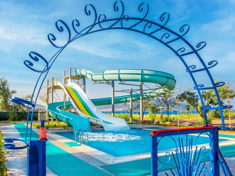 Le Monde Beach Resort & Spa