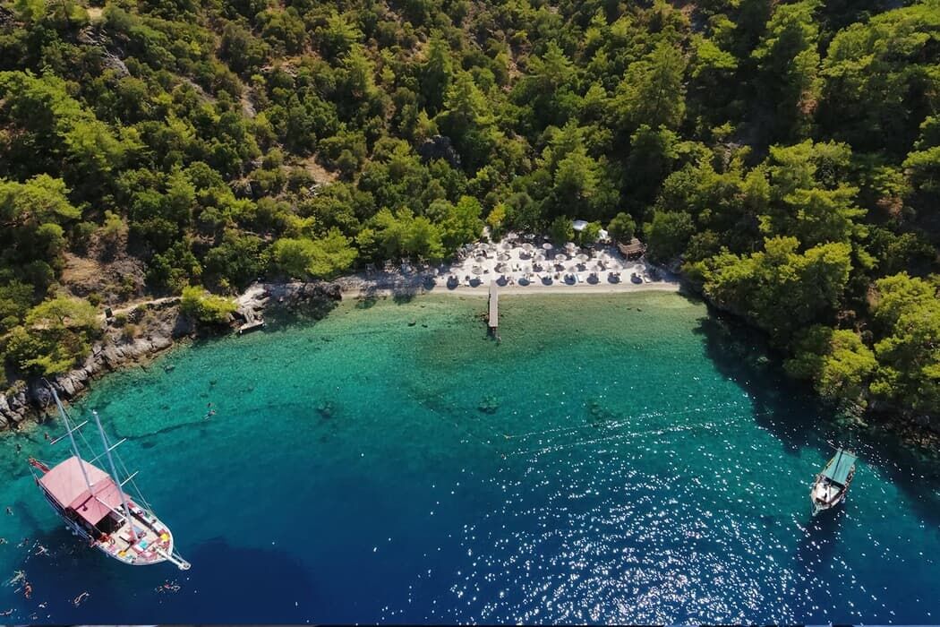 Hillside Beach Club