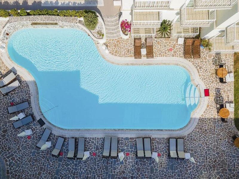 Montebello Deluxe Hotel