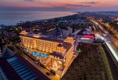 Blue Marlin Deluxe Spa & Resort