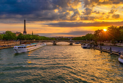 Elegant Benelüx & Alsace & Paris Turu Anadolujet Havayolları ile 7 Gece (AMS-BSL) FL001