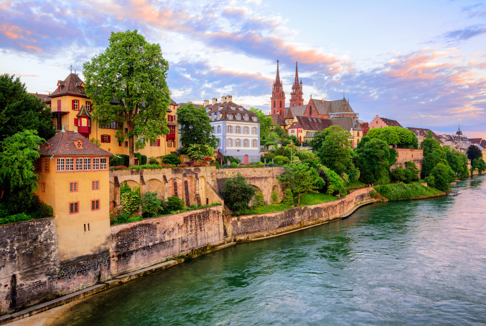 Mega Benelüx & Paris & Colmar & Köln Turu Pegasus Havayolları ile 7 Gece 8 Gün (CRL-CRL) IS001