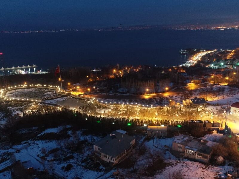 Ankara Çıkışlı Uçaklı Van Doğubayazıt Ağrı Erzurum Turu